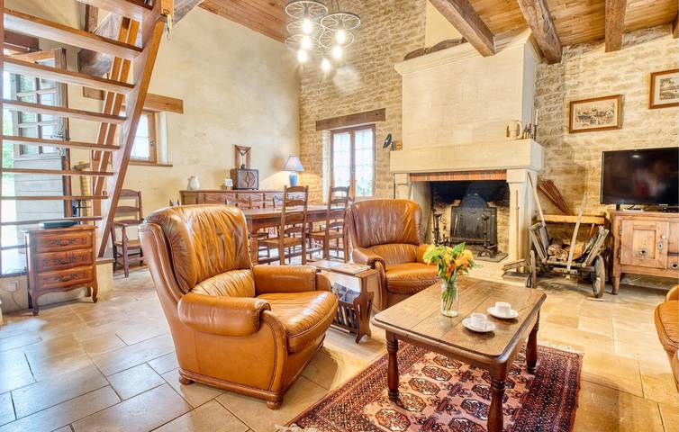 Location de vacances pour 5 personnes, avec jardin ainsi que piscine et terrasse, animaux acceptés à Archignac - 4