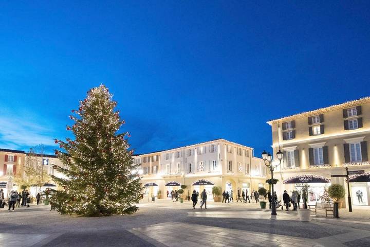 Hôtel pour 2 personnes, avec terrasse et piscine dans Office De Tourisme D Arles Camargue - 4