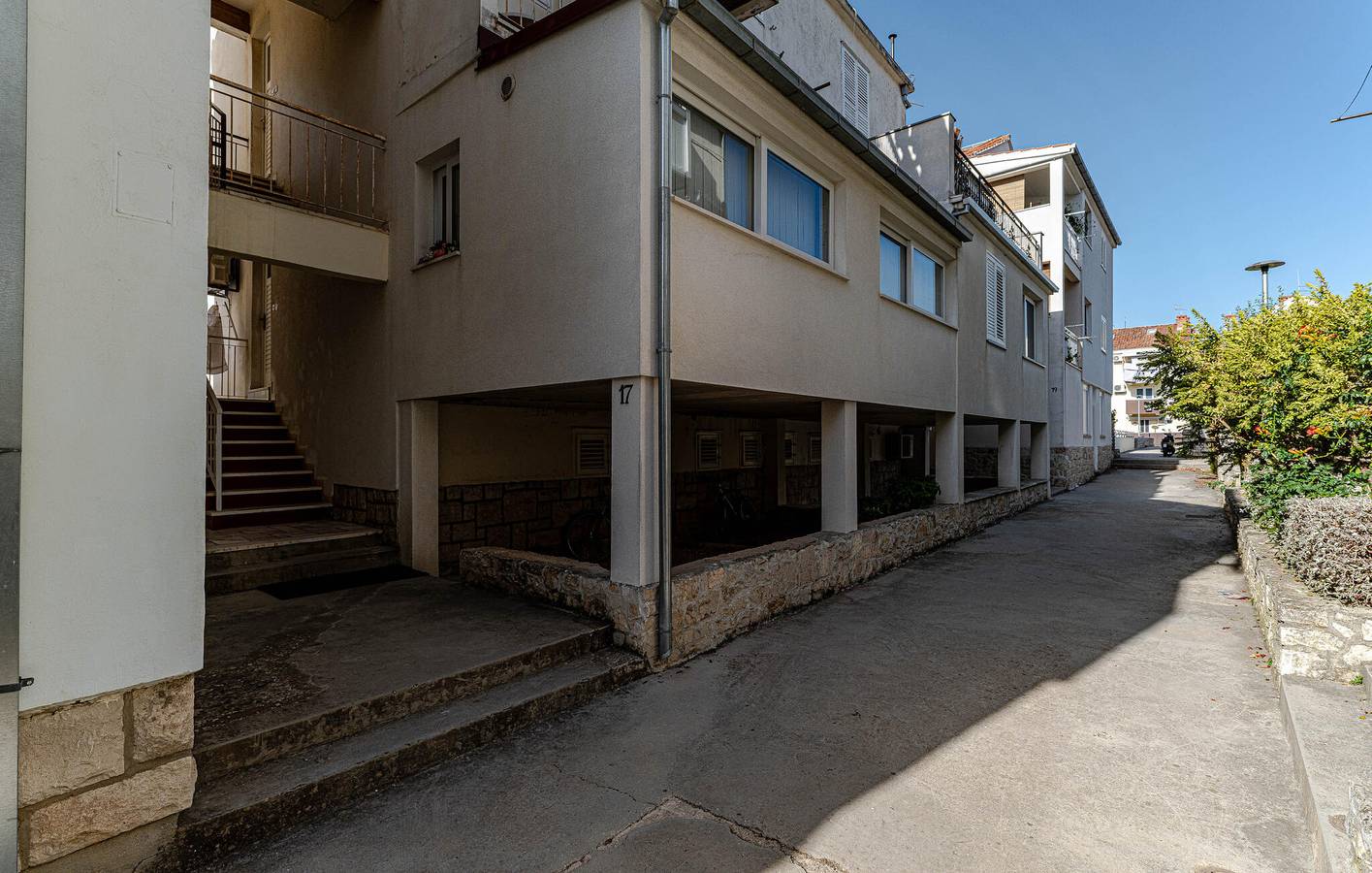 Ganze Ferienwohnung, Gemütlich, 2 km vom Strand entfernt: WLAN, Klimaanlage, Terrasse und Parkplatz in Plaža Port 9 Resort, Korčula (Dalmatien)