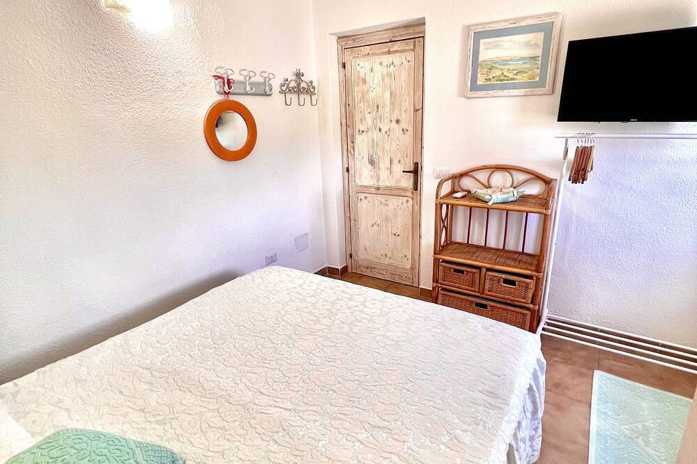 Ganze Wohnung, Domus Henricus -Threeroom Apartment In Porto Pollo 400 Meters from the sea  in Palau (Sardinien), Gallura