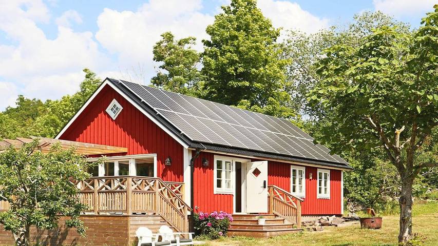 Ferieudlejning for 5 personer, med terrasse i Sverige