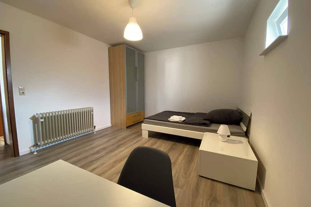 Ganze Wohnung, Apartment mit 5 Schlafzimmern Küche u. Bad\nideal für Monteure in Rastatt, Nordschwarzwald