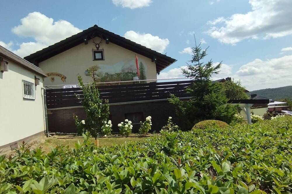 Ganze Wohnung, Ferienwohnung im Naturpark Kellerwald-Edersee, Ruhe & Erholung am Waldrand in Jesberg, Schwalm-Eder-Kreis