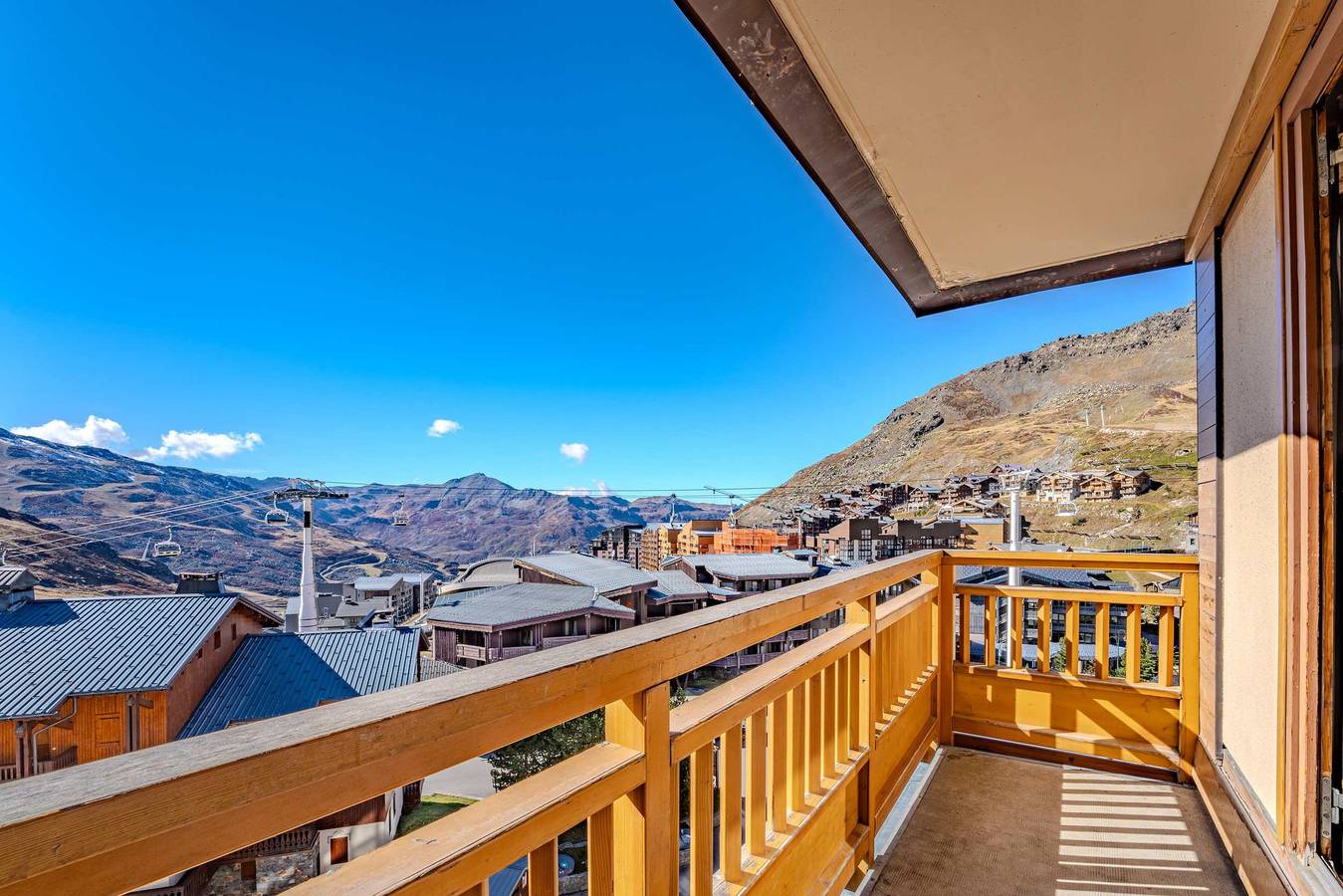 Ganze Wohnung, Alpine Stay w/ Private Ski Views in Val Thorens, Les Trois Vallées