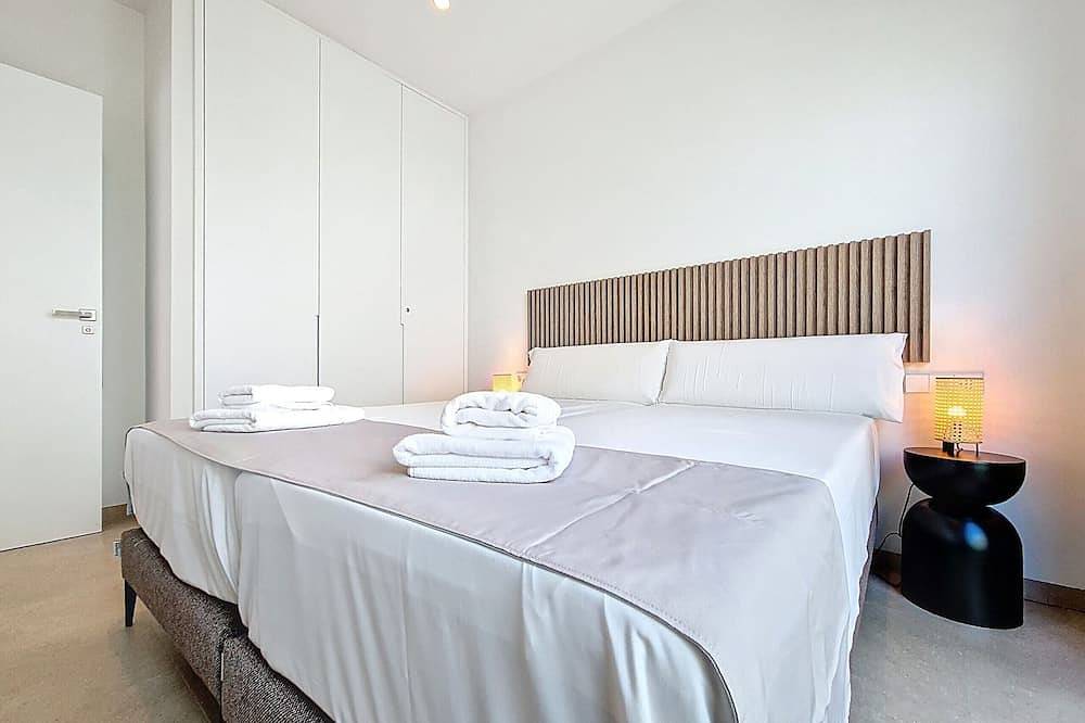 Villa with Private Pool and Roof Terrace in Golf Resorts Murcia, San Javier