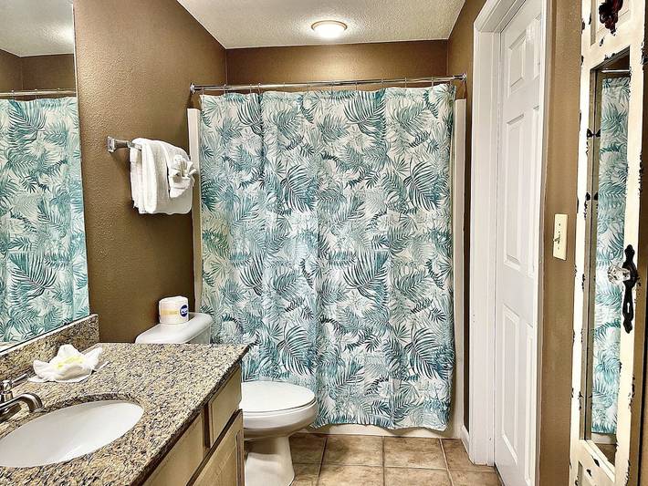 Vacation rental for 10 people, with sauna and pool as well as balcony and hot tub in Mississippi Gulf Coast