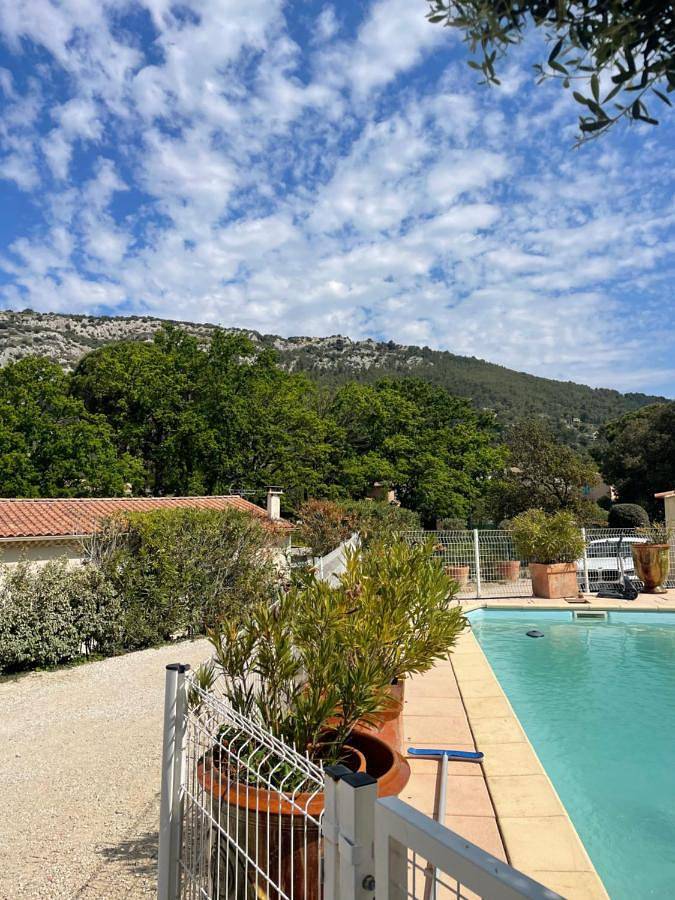 Appartement de vacances pour 2 personnes, avec piscine ainsi que vue et terrasse