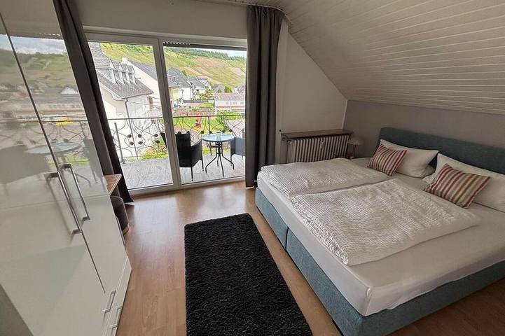 Doppelzimmer Zimmer 4 - Gästehaus Am Rebenhang in Mehring, Moseleifel