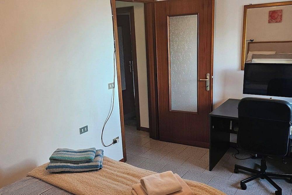 Atemberaubendes alleinstehendes Ferienhaus für 8 Leute mit  W-Lan, Tv, Innenhof und Panoramablick in Novate Mezzola, Bernina-Alpen