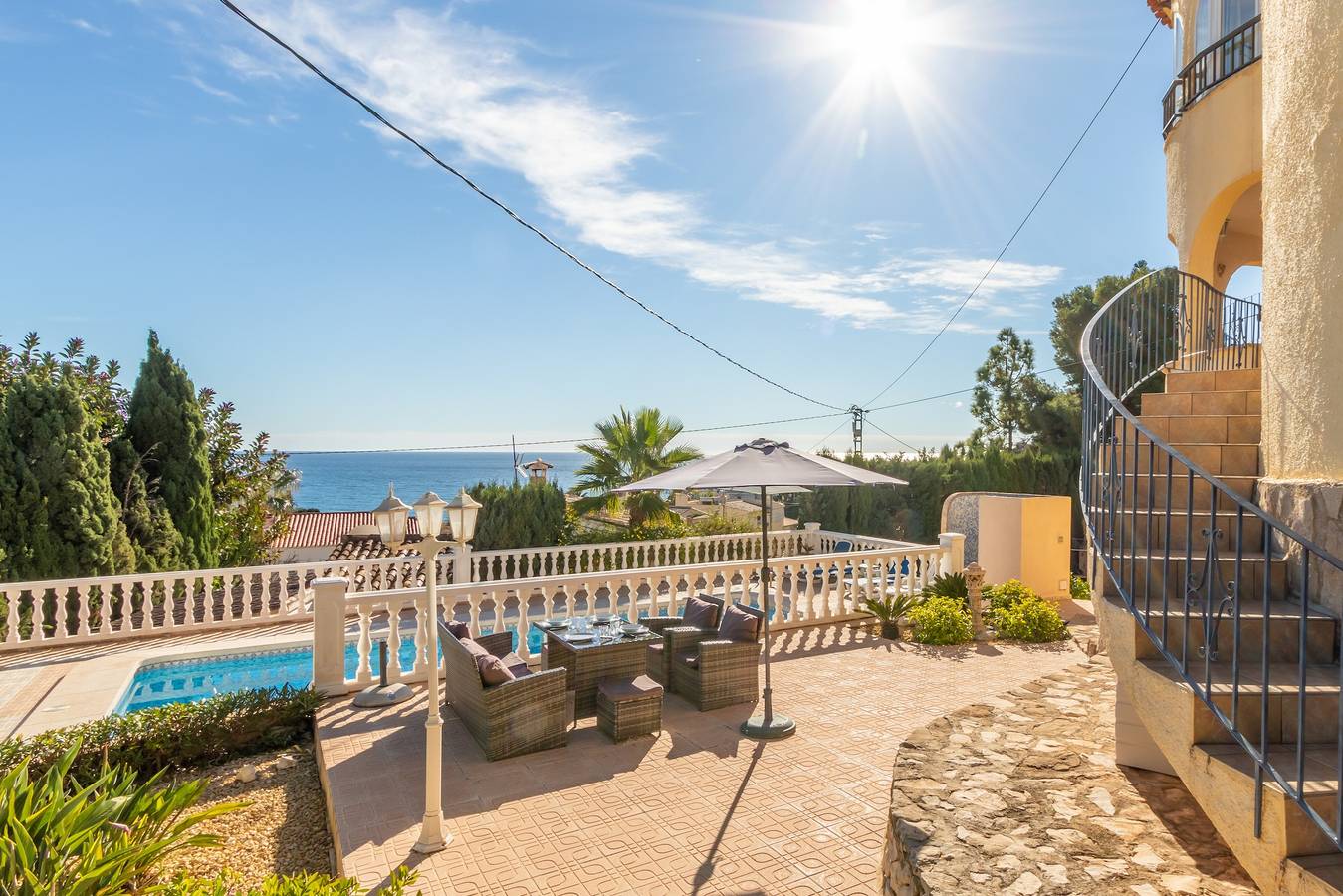 Gezinsvriendelijke Villa Valle Verde met Zwembad, Tuin en Wi-Fi in Calpe, Costa Blanca