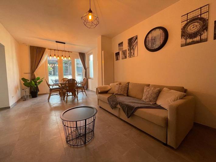 Gîte pour 4 personnes, avec terrasse à Herstal