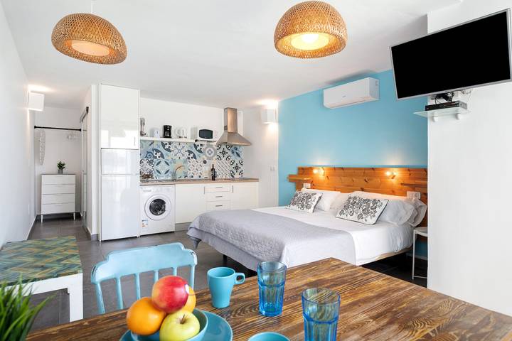 Ganzes Studio, Studio "Dannamar" nahe Strand mit privater Terrasse und Wlan in Puerto del Carmen, Tías