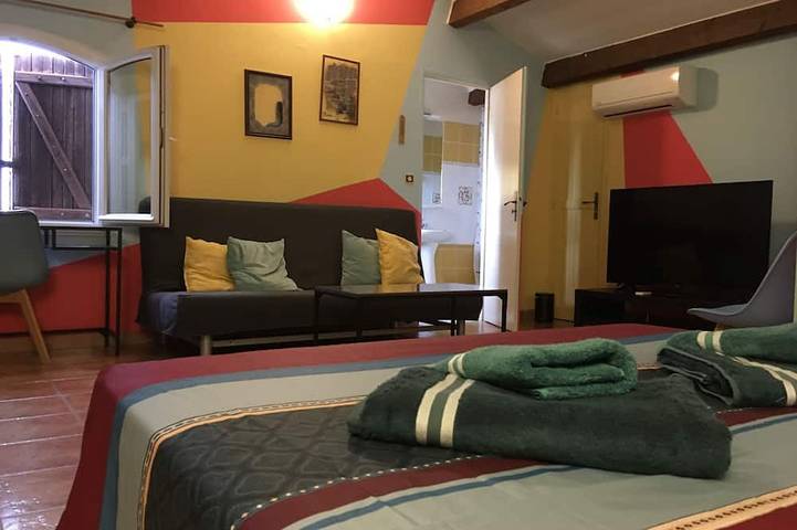 Location de vacances pour 8 personnes, avec jardin à MUS - 3