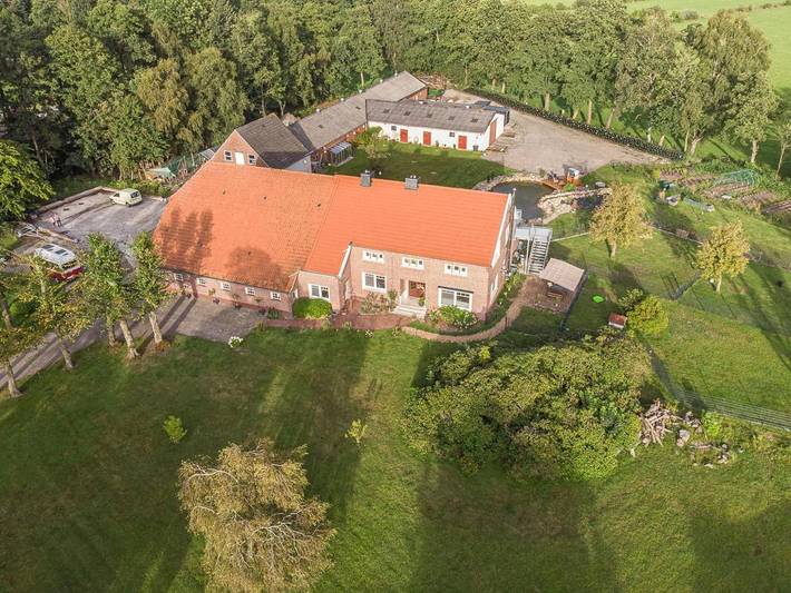 Ferienwohnung für 4 Personen, mit Balkon und Sauna sowie Garten, mit Haustier