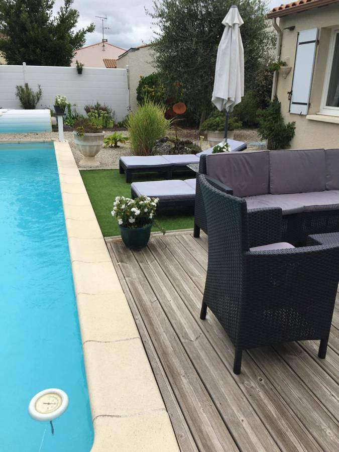 Villa pour 6 personnes, avec terrasse et piscine