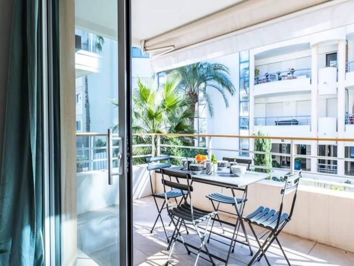 Gîte pour 4 personnes, avec terrasse et piscine dans Port du Mourre-Rouge - 3