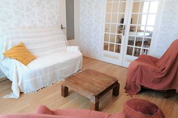 Gîte pour 5 personnes, avec jardin dans Lilia