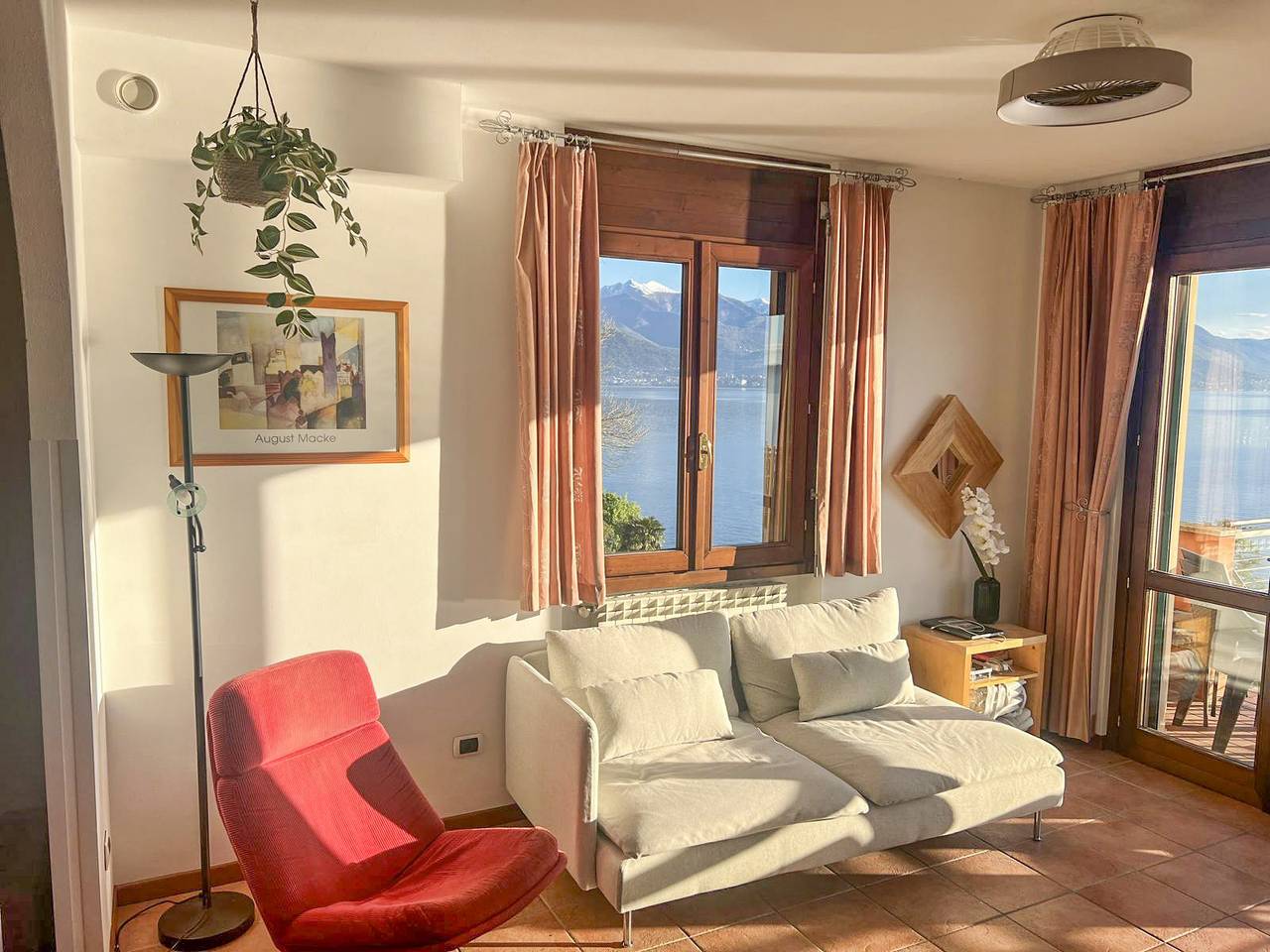 Geheel appartement, Vakantieappartement voor 6 personen met uitzicht op het meer in Stresa, Comune di Stresa