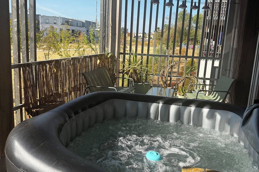 Apartamento entero, Spacious apartment with a spa south of Nantes in Les Sorinières, Nantes region