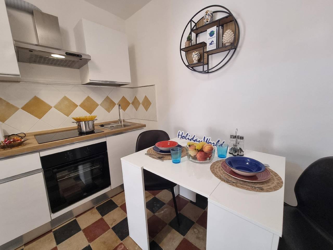 Ganze Ferienwohnung, Donna Elisa von Holiday World in Carini, Palermo Provinz