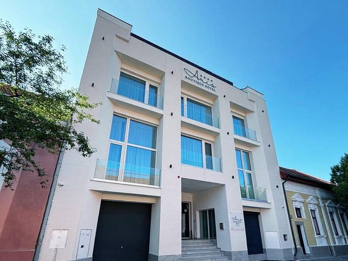 Hôtel pour 2 personnes, avec vue et piscine ainsi que jardin et sauna