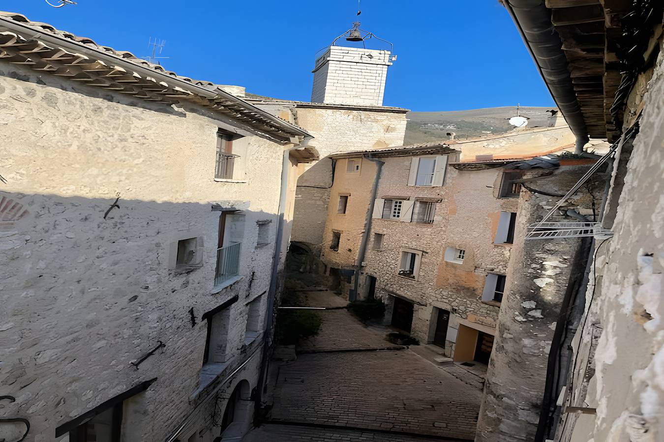 Ganze Wohnung, Appartement 'Les 3 Vues' mit Meerblick und Wlan in Tourrettes-sur-Loup, Cannes und Umgebung