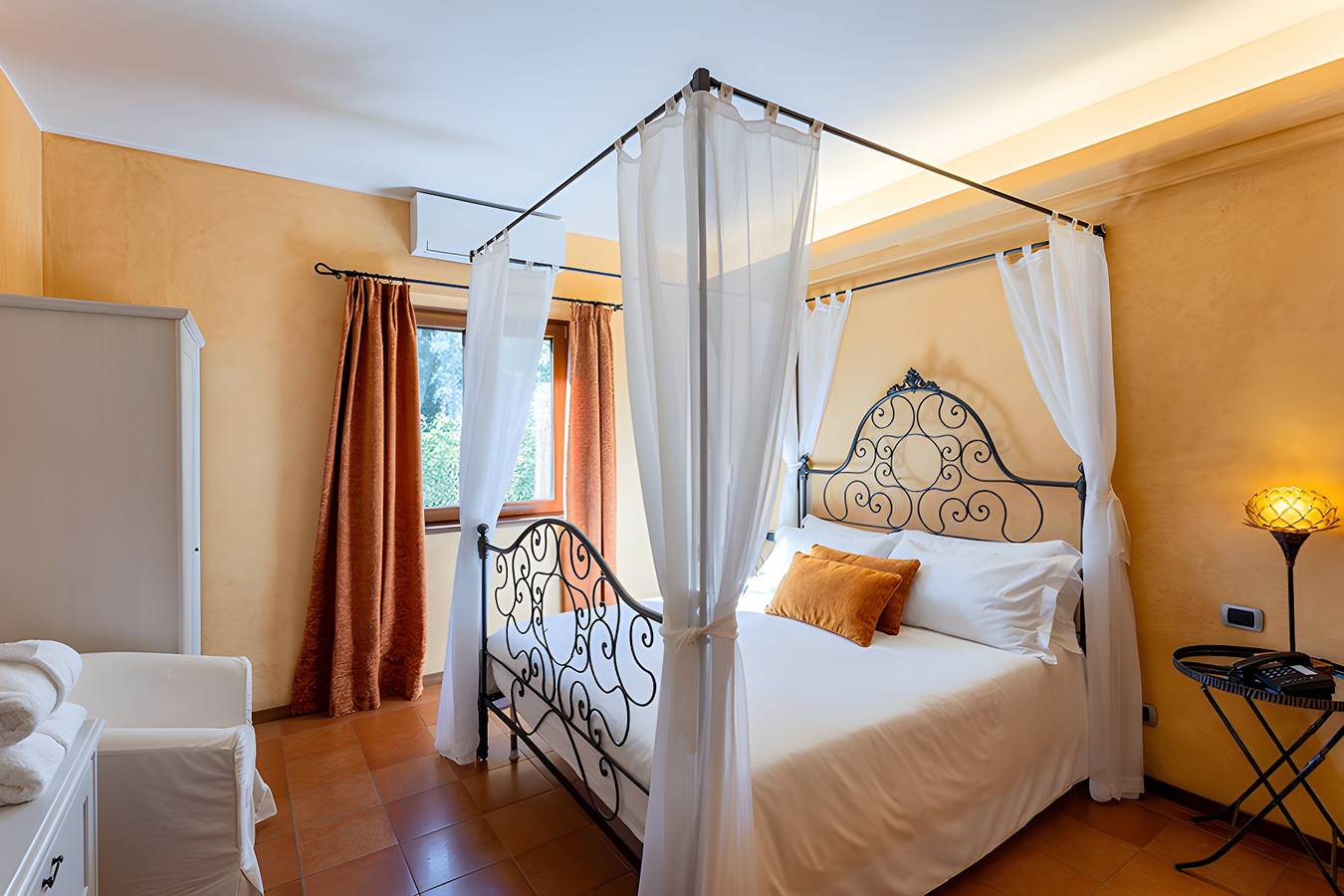 Villa per 8 persone con giardino in Lesa, Lago Maggiore (Piemonte)