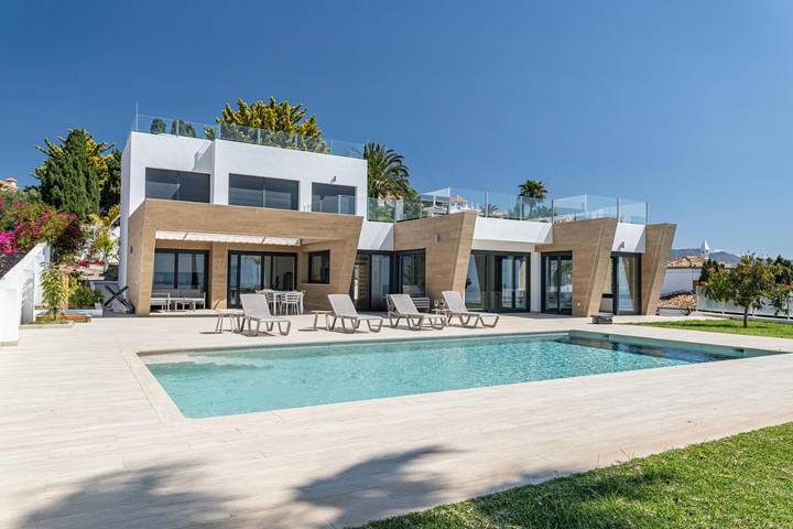 Chalet para 8 personas, con jardín además de jacuzzi y piscina en Costa Tropical