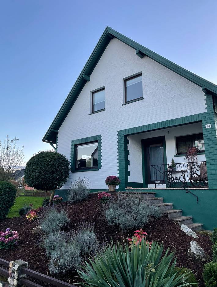 Ferienhaus für 8 Personen, mit Balkon und Terrasse sowie Garten in Kall
