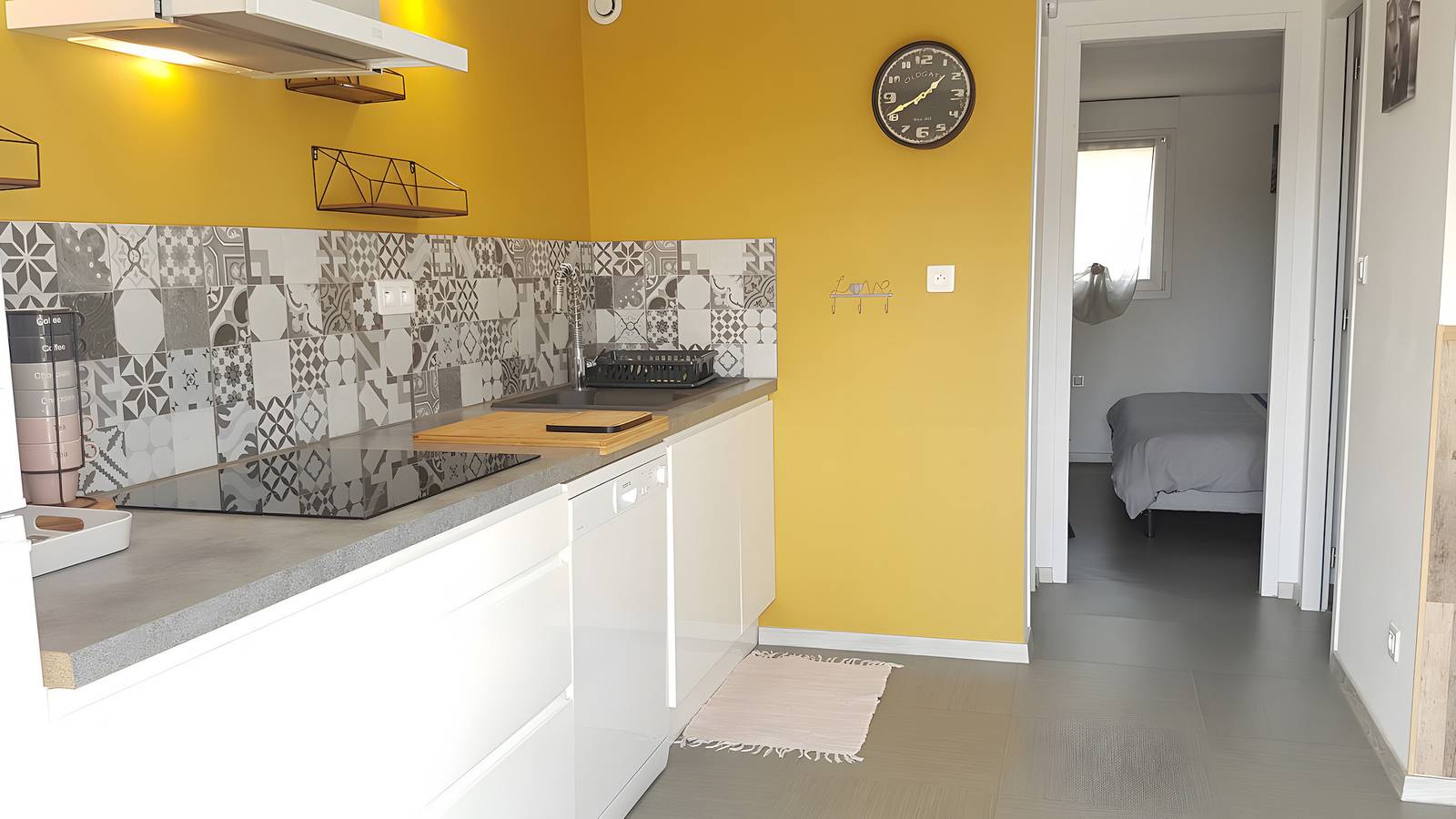 Entire apartment, Apartment 'La Nicoline' with Wi-Fi and Air Conditioning in Pierrelatte, Nyons region