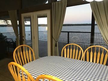 Vacation House for 14 Guests in Ozark Mountains, Oklahoma, Picture 3