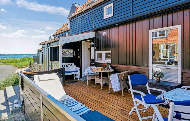 Ferienhaus für 6 Personen, mit Terrasse und Whirlpool sowie Garten in Juelsminde - 4