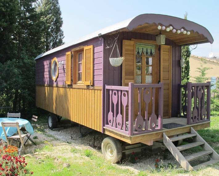 Gîte pour 6 personnes, avec jardin ainsi que vue et piscine à Montmaur