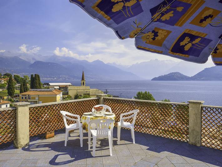 Ferienwohnung für 6 Personen, mit Balkon und Terrasse sowie Seeblick in Pianello del Lario - 2