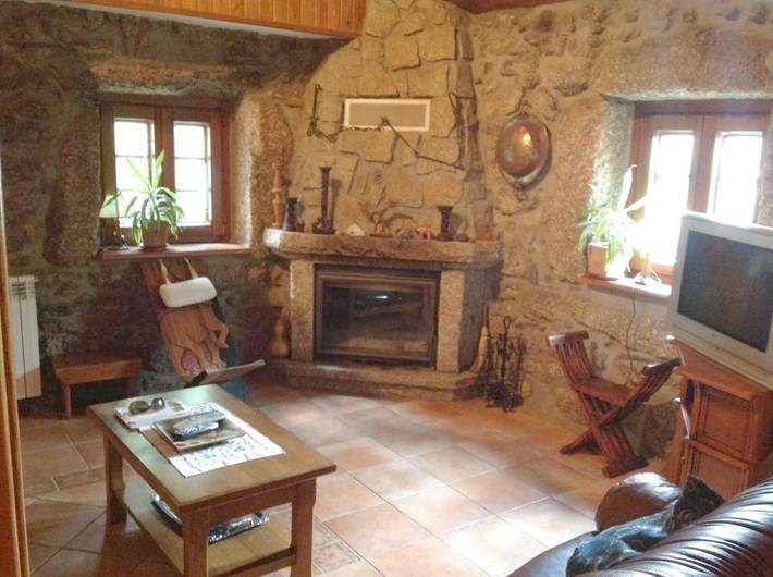 Location de vacances pour 8 personnes, avec vue ainsi que jardin et piscine à Covilhã - 4