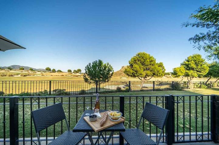 Apartamento de vacaciones para 4 personas, con piscina además de jacuzzi y jardín - 1