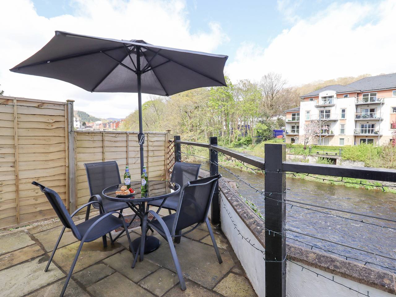 No. 9 On The Riverbank in Llangollen, Denbighshire