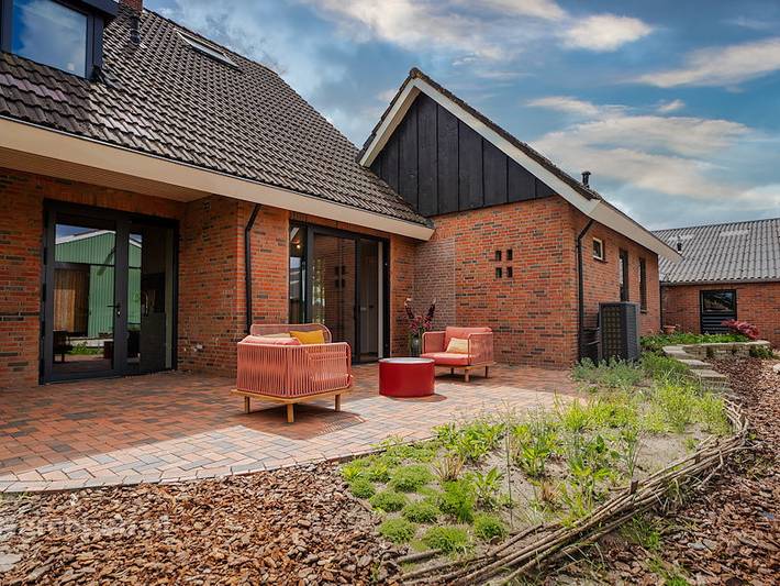 Ferienhaus für 36 Personen, mit Balkon/Terrasse und Terrasse sowie Whirlpool und Sauna