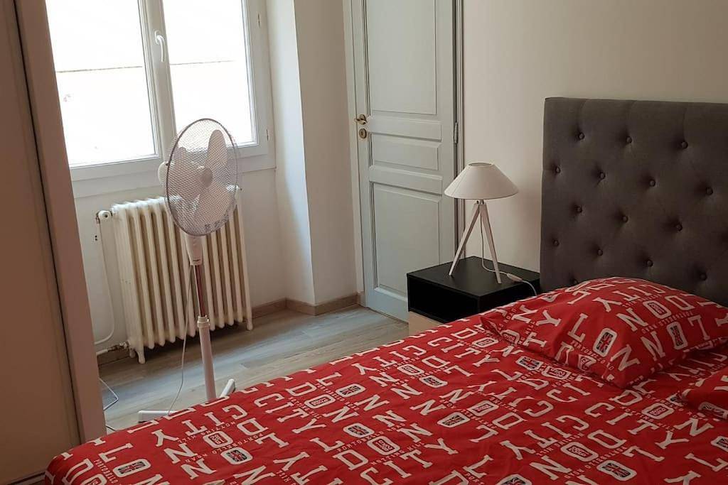 Appartement entier, Appart grand standing, centre historique climatise in Avignon, Vaucluse