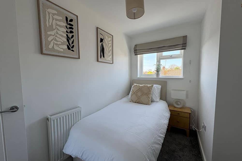 Modern & Spacious Home in Exeter in Exeter, Devon