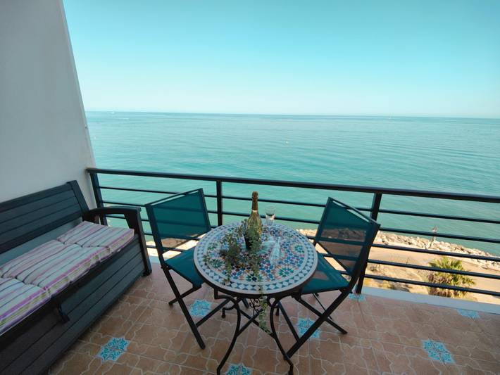 Ferieleilighet for 3 personer, med Sjøutsikt og Balkong i tillegg til Badebasseng i Torremolinos