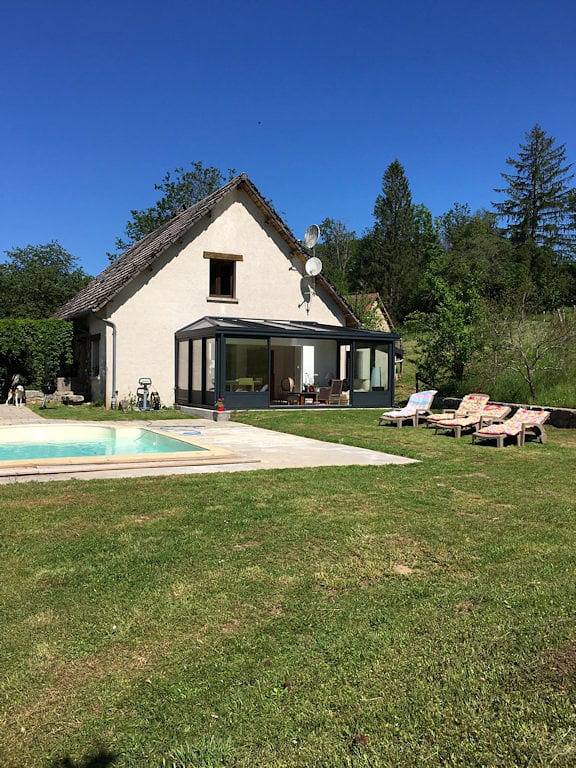 Chambre d’hôte pour 6 personnes, avec jardin et piscine à Gouloux