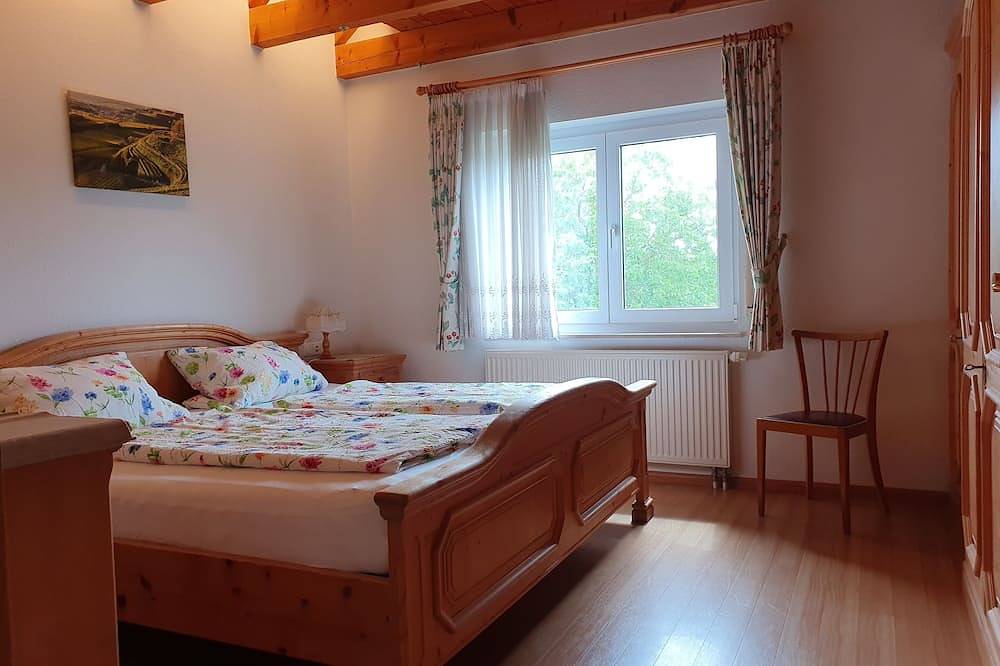 Ganze Wohnung, Ferien im Weingut im Naturgarten Kaiserstuhl, mit Blick auf die Weinberge wohnen in Endingen am Kaiserstuhl, Endingen