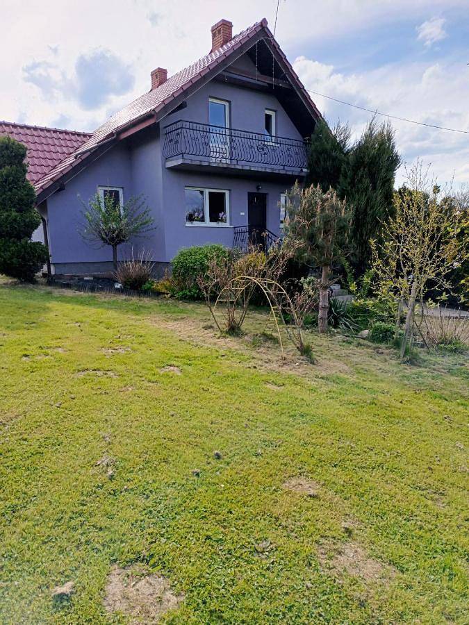 Dom dla 4 osób, z widok i taras oraz ogród, zwierzęta dozwolone w Laskowa - Kamionna