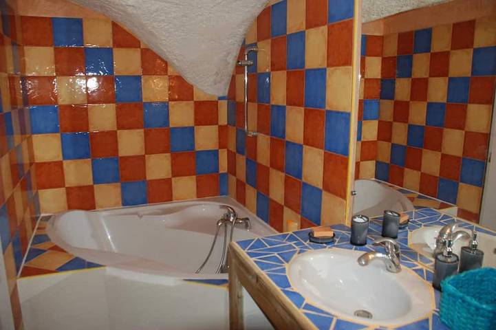 Ganze Wohnung, Wildnis Häuser in Salavas, Ardèche
