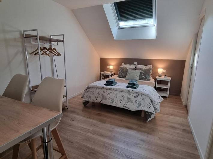 Gîte pour 2 personnes, avec Terrasse ainsi que Jardin et Piscine à Saumur - 4