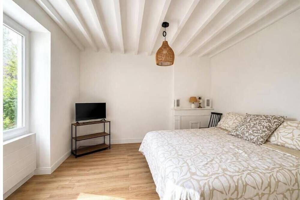 Graziosa casa ai piedi della Cure d'Arcy in Arcy-sur-Cure, Région d'Auxerre