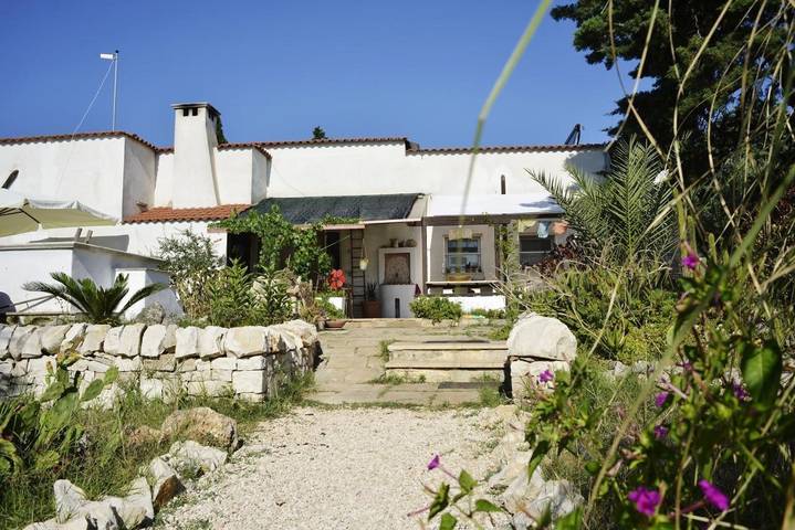 Chambre d’hôte pour 3 personnes, avec jardin et vue, animaux acceptés à Brindisi