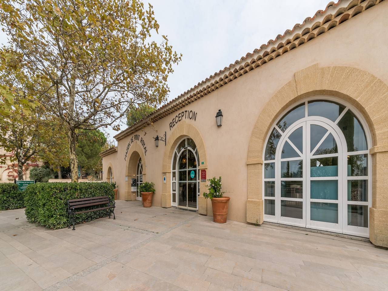 Appartement entier, Escapade côtière avec espace privé in Mallemort, Région d'Arles