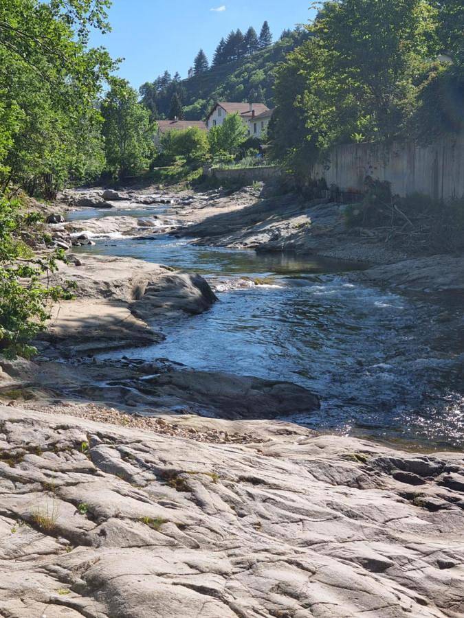 Chambre d’hôte pour 2 personnes, avec Vue à Chaudeyrolles